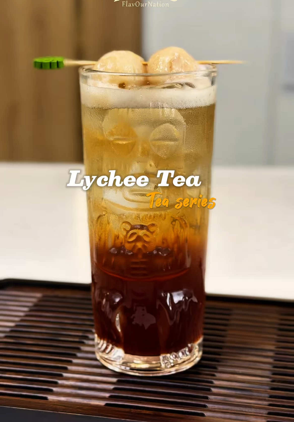 Mood booster rasa leci? YES PLEASE!  Tofico Lychee Tea manis alami, aroma buah leci yang khas, dan kesegaran yang bikin nagih! Biar hari kamu lebih FUN! 😋 #ToficoTeaSeries #LycheeTime #MinumanAnakSenja #toficosyrup #teaseries 
