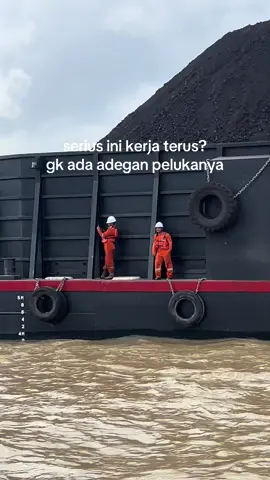 😂#fyp #promoseruweekend #pelautindonesia🇲🇨🇲🇨 #4u #kulilaut🚢🚢⚓⚓ #storypelaut #foryoupage 
