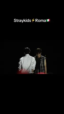 30/07/2025 🇮🇹 ⚡️♥️ #show  #straykids #Dominate_rome #fypp #skz 