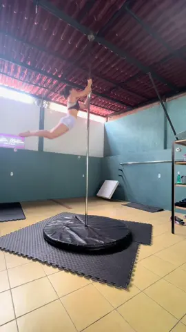 Muy pegriloso 😅🤭🫣🫢🤭😬 #pegriloso #muypegriloso #peligroso⚠️ #nohagasesto #🤭 #😓 #😬 #😬😬😬😬 #😬😬 #😱😱 #pole #polemicastiktokers #polerina #acro #acrobatic #acrobatics #acrobata #gymnastic #dinamicos #dinamico #polerina💪 #poler #combos #entrenando #entrenandoencasa🤗💪 #entrenamiento #entrenamientodefuerza #fuerza #fyp #fypシ #fyppppppppppppppppppppppp #fypp #fypシ゚viral🖤tiktok #fypツ #fypfitness #fypvideos😍 #fypvideos #videospole #videosnapchallenge #videosvirales #viralestiktok #virales #viralesdetiktok #siguene #💝 #🙏 #🤝 #✌️ #🤜 #🤜🤛✌ #🤓 #👋👋 #👋👋👋👋 #😃 #😘 #Fitness #fitnessmotivation #fit #FitTok #💪 #💪💪💪 #💪🏻 #💖 #💖💖💖 #😃 #💚 #🤎 #🤍 #❤️ #❣️ #💓 #fitnessgirl #girlpower #power #viraltiktok 
