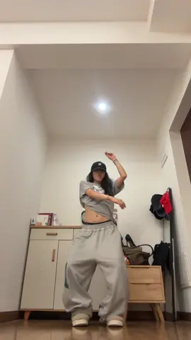 ID douyin: jianjian222. | #dance #douyin_dance #loyal #hiphop #jianjian222 