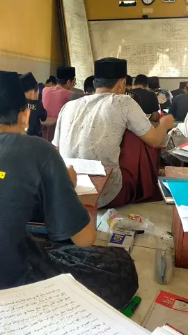 asa arek ka surga Bae panggih poe Kemis , plong we otak , mampir yg hari liburna poe Kemis🤭#santry #santrysalafy #fypシ #fyp #santryindonesia🇮🇩 