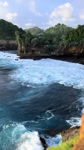 ke pantai sebulan sekali biar tetep waras💊 #batubengkungbeach