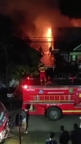 jaya 65 prummnas unib ,bentiring permai melahap 1 buah rumah