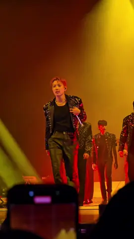 my $800 on stage 😂@ATEEZ_Official #ateez #Tacoma #inyourfantasy 