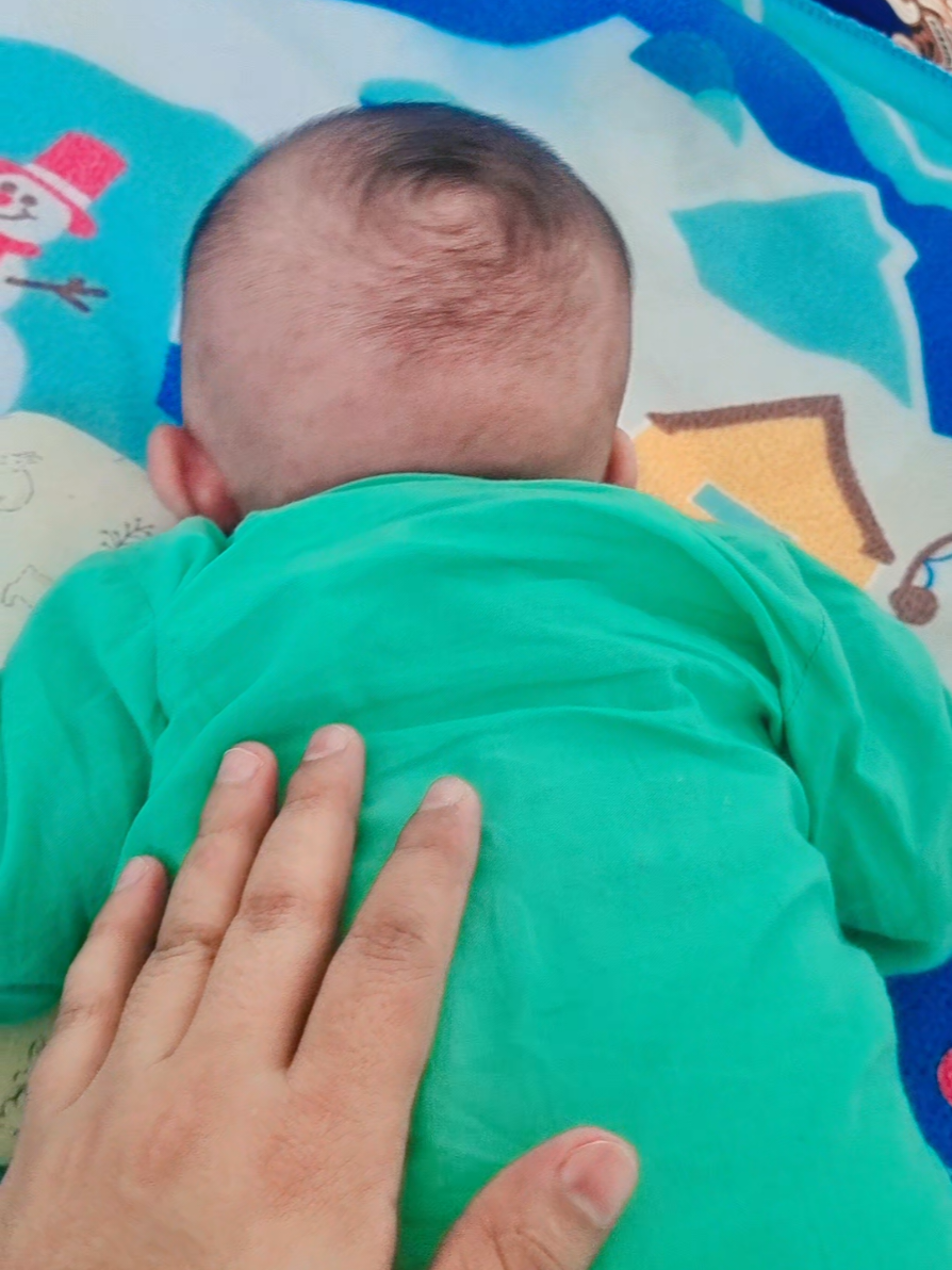 سر بن رہا بےبی کا #babylove #baby #kids #foryou #perdaislife 