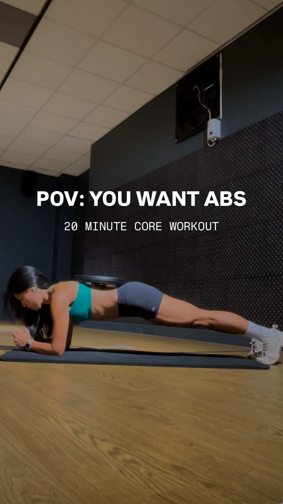20 minute Pilates’ girl abs workout for a lean and toned core 🤭  - teasers  - weighted planks  - ins and outs  - bicycle  - toe taps  - walking criss cross  Repeat circuit 3-4 rounds.  #abs #coreworkouts #athomeworkouts #gym #gymgirl #pilates #foryou 