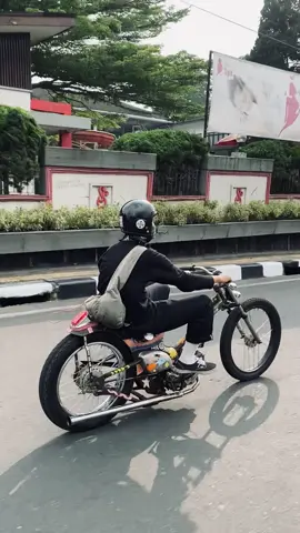 Spal spill 👖: @wisedclothing  🧳 : @nrdn Official  #fy #choppycubindonesia #chopper 