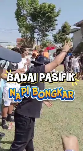 Jangan Sok Ngatur Kalau Bukan Donatur. Ko Andalan Kalau Ko Beli Ticket dan Jersey. Ko Andalan Kalau Ko Doakan PSBS. 