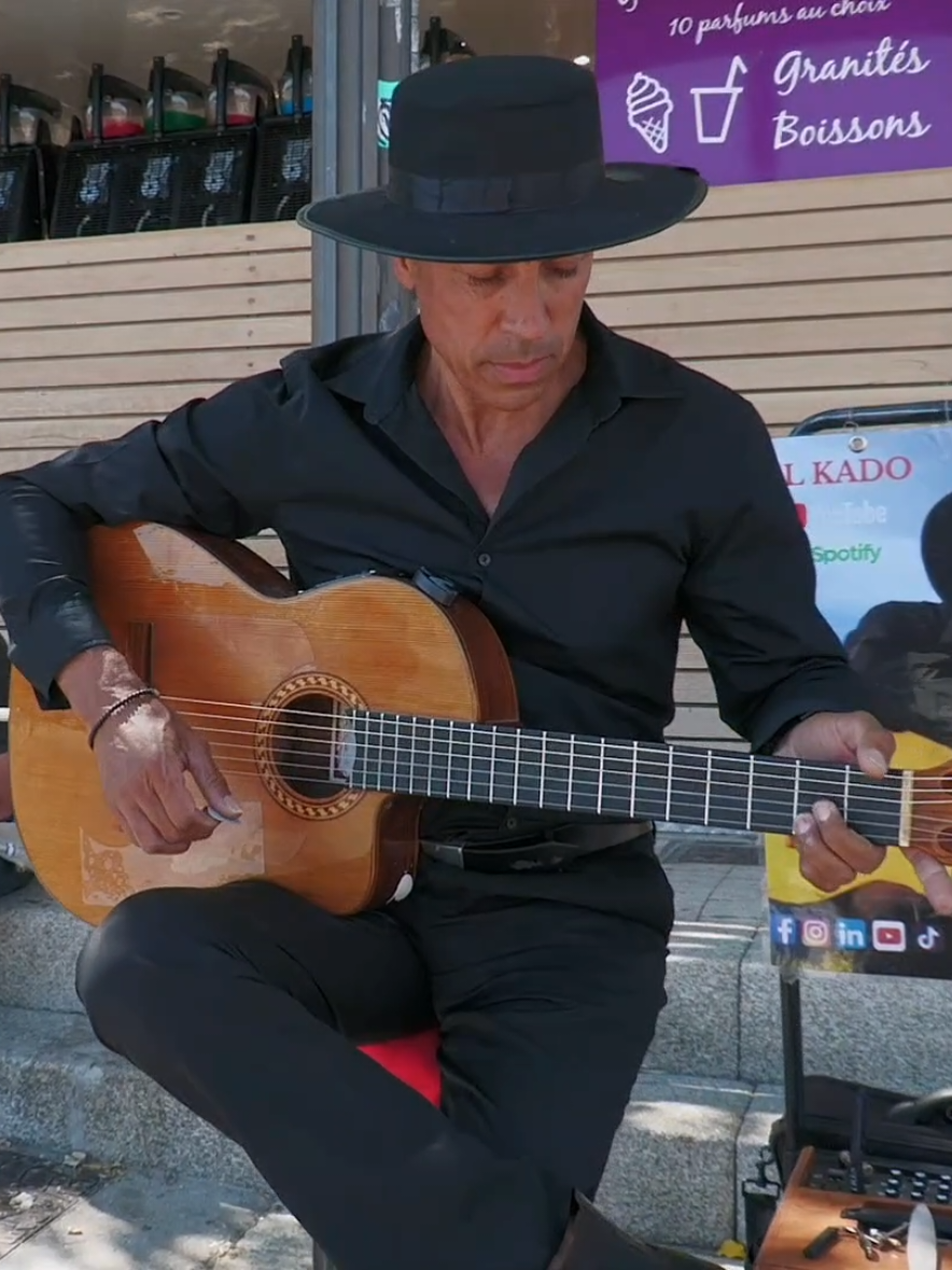 #compositor #ruptura #guitar #gitarr #livemusic #liveguitar #guitarist #playerguitar #chitarra #compositeur #street #instrumentalmusic #live 