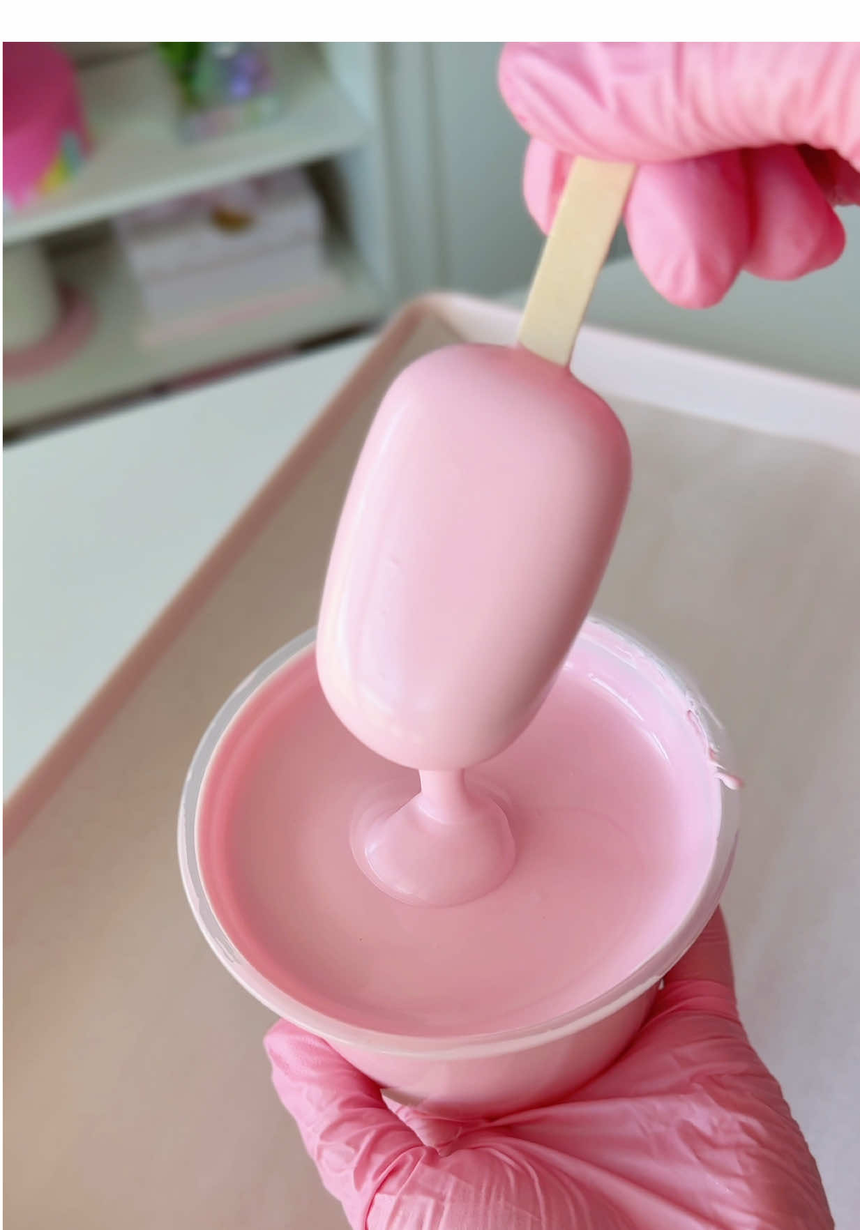I use 16oz deli containers to melt and store leftover chocolate ✨ #cakesicles #treats #treatmaker #tiktokshop 