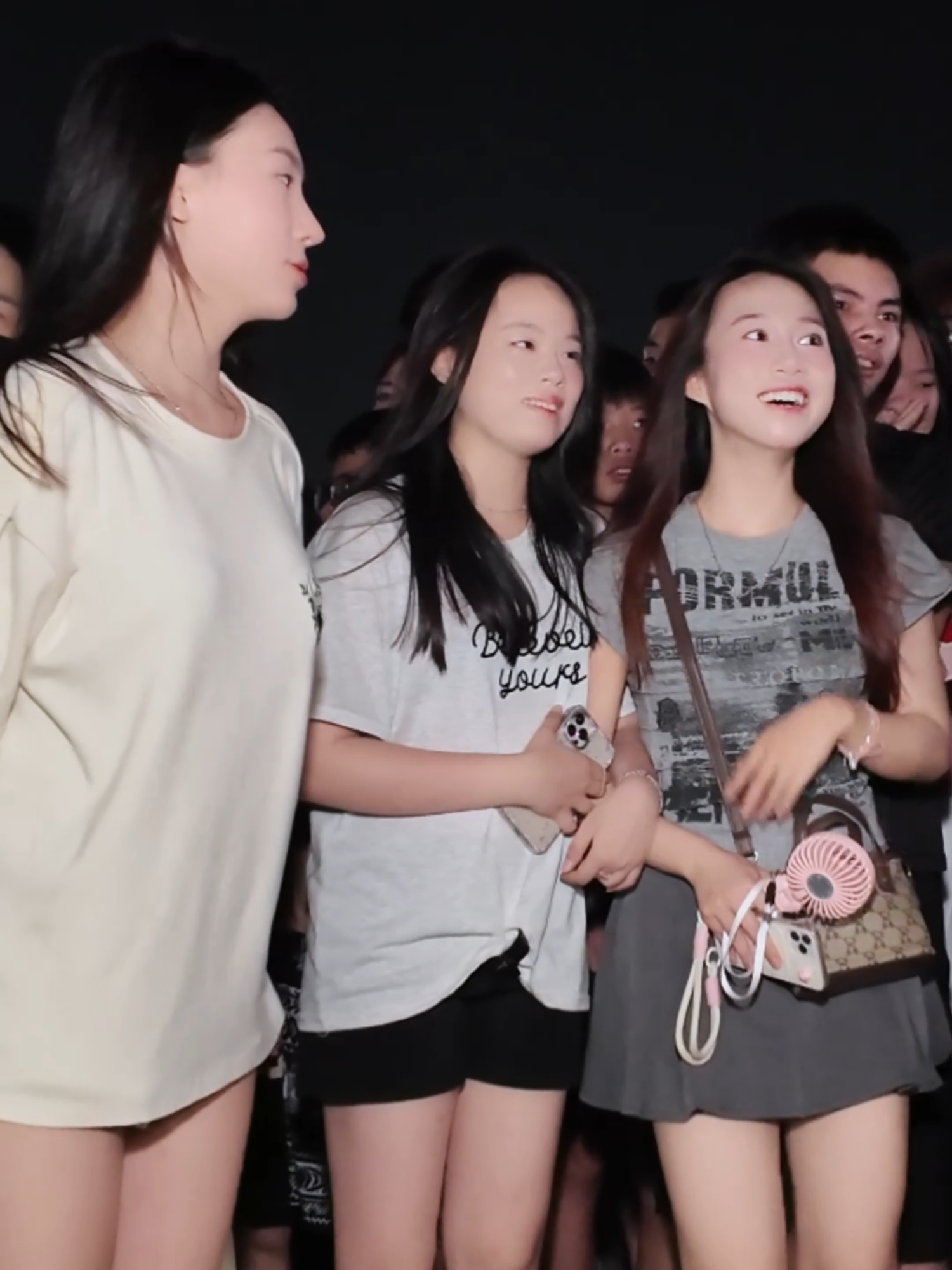 Xin vía girl xinh đi tìm người ghép đôi nhưng vía hơi nặng =)) #spxentertainment #vyhoangmc #ghepdoi #phongvan #girlpho #boypho #gaiphutho