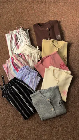 Mix and match yang super gemas 😍#outfitideas #fyp #cardiganrajut #stipepants #trendoutfit 
