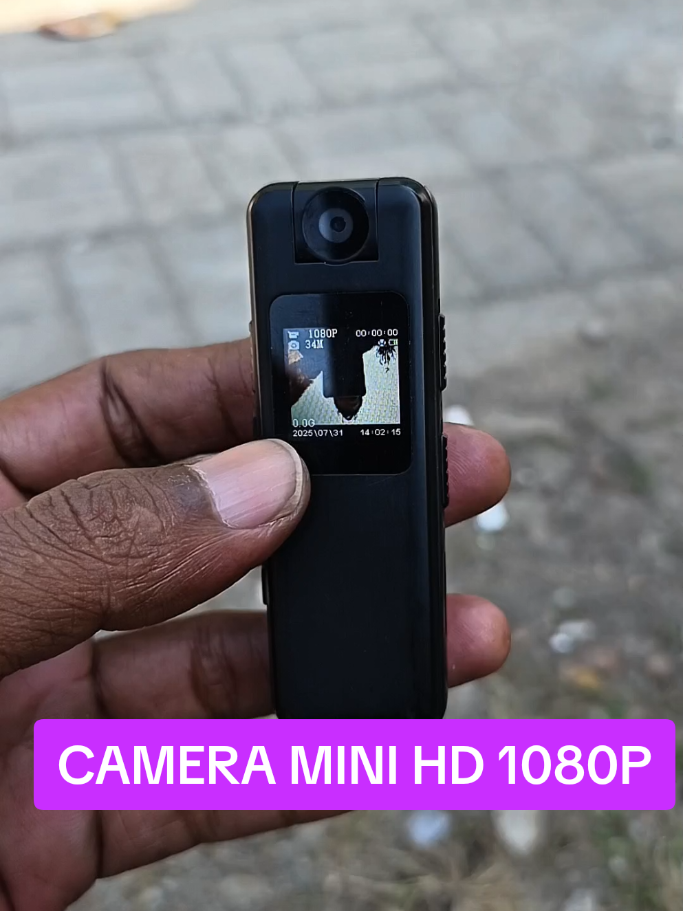 Mini Body Cam HD 1080p, dilengkapi night vision, rekam otomatis, dan playback langsung! Ukurannya kecil, bisa diselipin di baju atau tas. Cocok buat pengawas, ojek online, sampai ibu rumah tangga! #KameraMini #BodyCamHD #KameraRahasia #RekamDiamDiam #CCTVMini #AlatPengintai #KameraKeamanan 