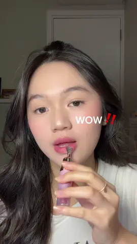 Siapa pecinta lip serum mereka yang OG nyaa? kali ini mereka keluarin varian yang ada warnanya!! Bagus bagus banget buat sehari harii😍✨ 