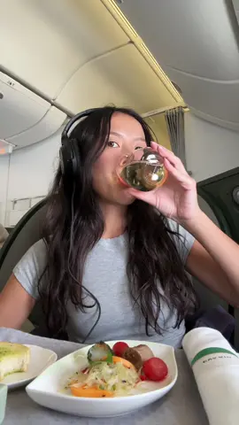 I love airplane food even when it’s bad 😭