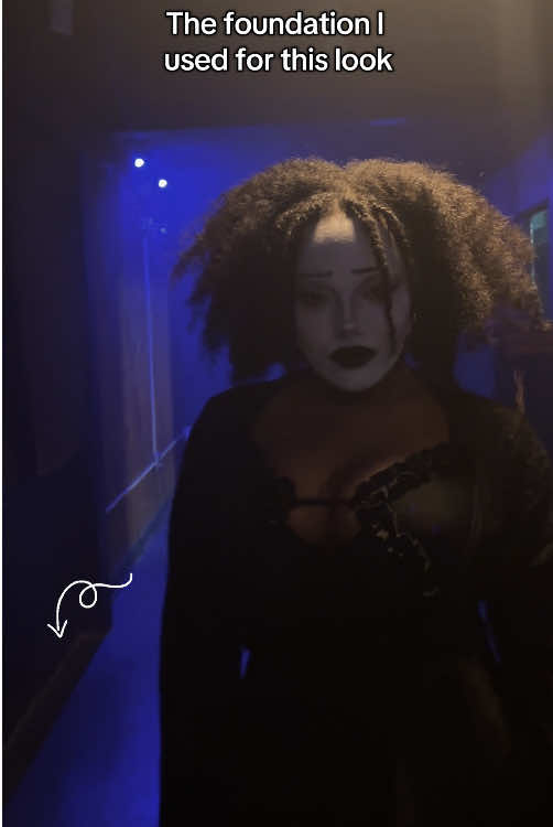 It works so good, you just have to know how to apply it. - #yukoacosplays #gothblackgirl #tradgothmakeup #whitefoundation #gothfoundation 