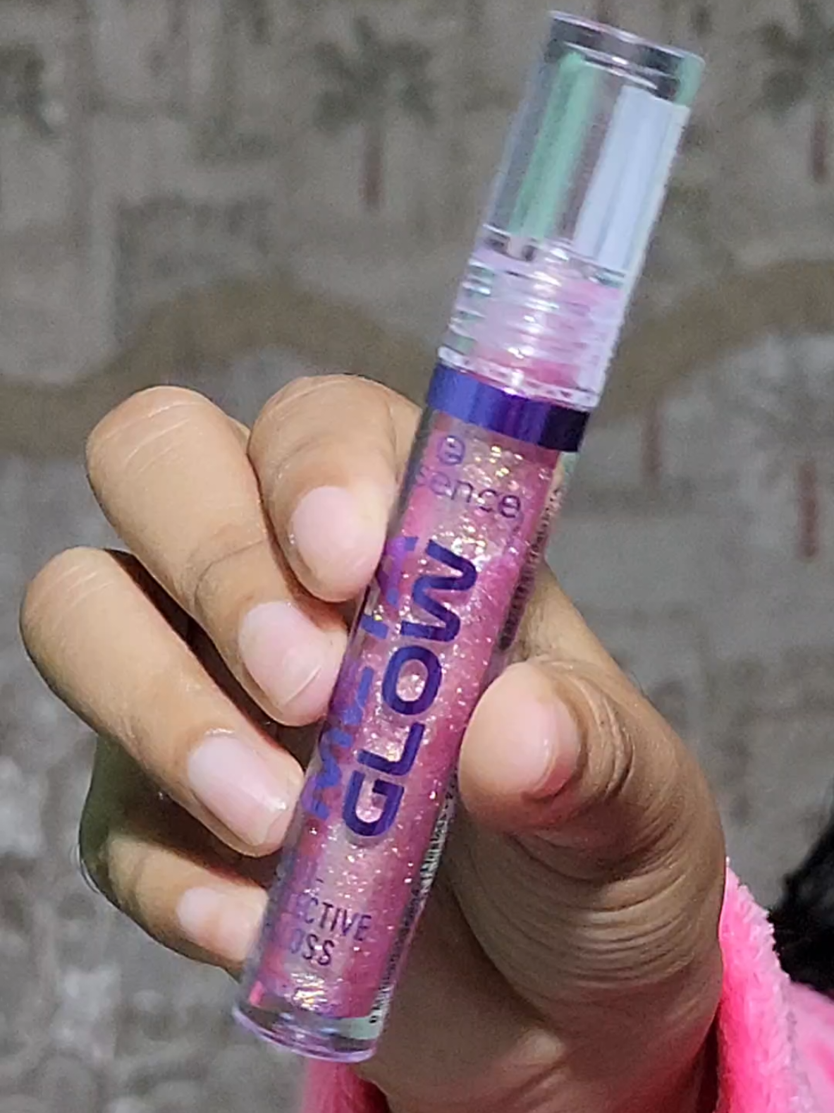 @essence.cosmetics  Loving this Gloss 😍 #creadoresdecontenido  #essencecosmetics #essencemakeup #panama #gloss 