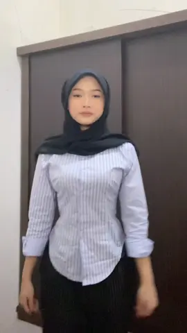 duh bagusbgtt ak sukak ak sukak #kemejawispie #OOTD #outfit #fyp