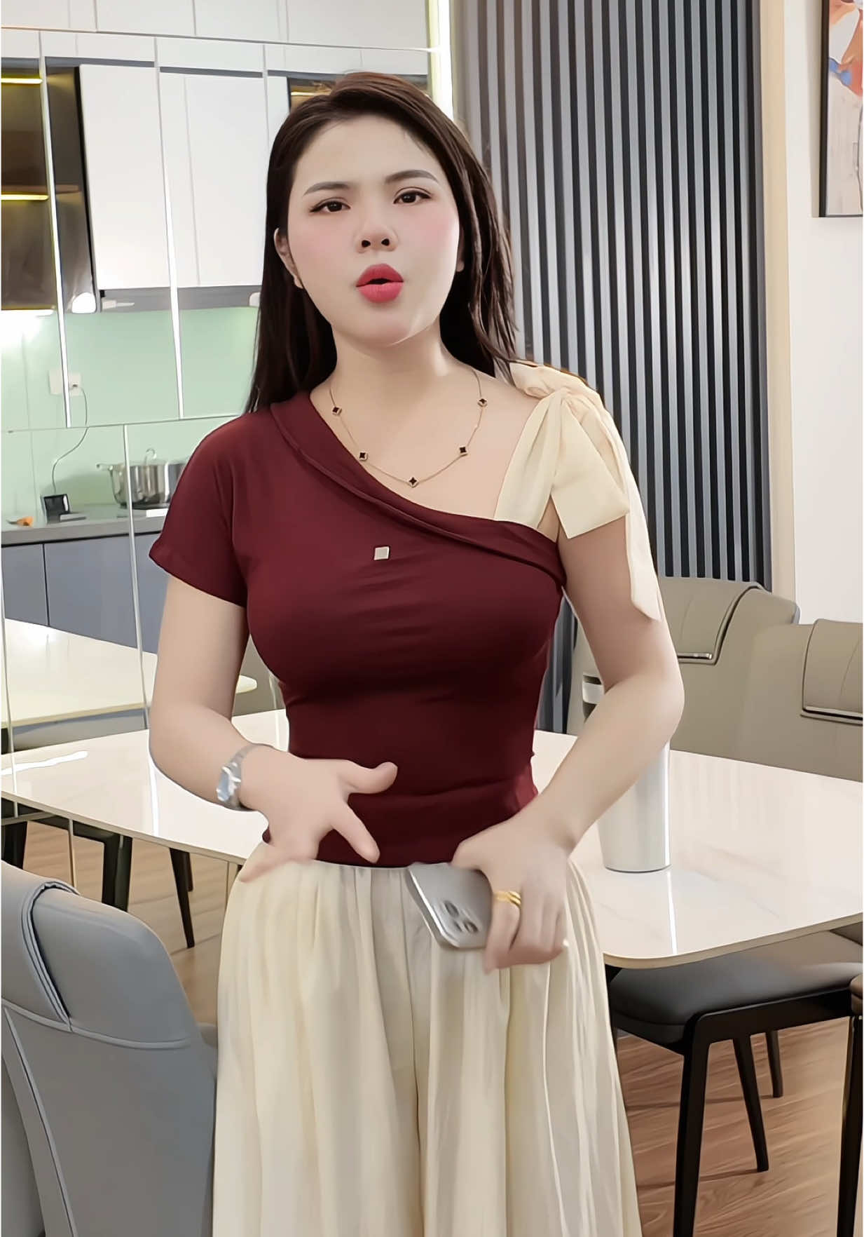 Mua cái áo này về mà ưng quá #trangxinh46 #xuhuong #aothun 