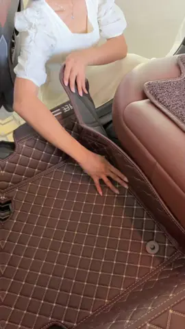 karpet kulit universal, bisa digunakan untuk semua jenis mobil. #karpetmobil #karpetviral #pageforyou 