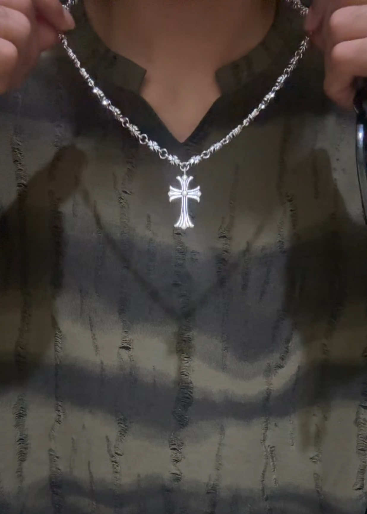 ⛓️ #สร้อยคอไม้กางเขน #สร้อยคอสแตนเลส #สร้อยคอ #สร้อยคอแฟชั่น #chromeheartsnecklace #chromehearts #necklace #unisexfashion #fashion #style #คลาสแฟชั่น #fyp 