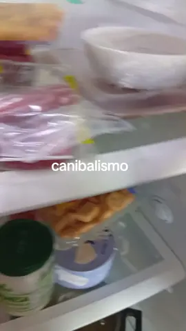 canibalismo 💔 . . . . #salchicha #perrosalchicha #perrochorizo #canibalism0 #perro #comida #perrosgordos 