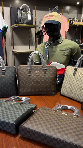 Branded laptop bags #elwearclub #foryou #foryourpage #fyp #viral #mustvisit #trending #faisalabad 