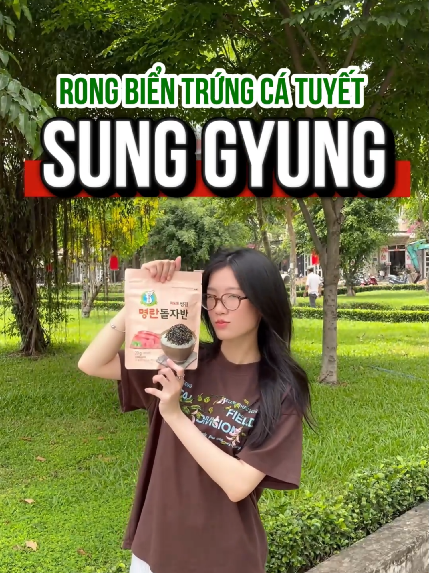 Rong biển giòn rụm, vị cay nhẹ dễ chịu ghê. Không gắt mà vẫn dính. #rongbientrungcatruyet #sunggyung #rongbien #tangdoncungVXP #toiuuGMVMax #byscom