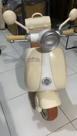 Motor Aki Anak PMB Nuwa NW 113 Vespa Mainan Anak PMB Nuwa NW113 NW-113 Vespa Motor Aki Antik Lucu Imut Hadiah Ulang Tahun Anak 1 Tahun 2 Tahun 3 Tahun 4 Tahun 5 Tahun Kado Ultah Murah Birthday Present