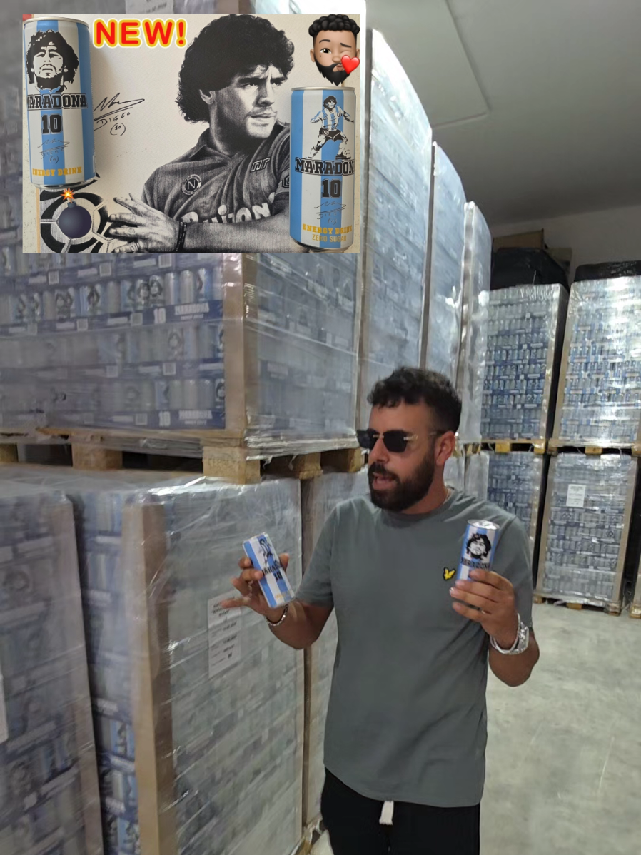 MARADONA PER TUTTO IL MONDO💣😍😘💙 #EDDYLOCO #NAPOLI #AROVAIACHIAGNER #PIANETA #WORLD #BIBITE #BEVERAGE #ENERGY #ENERGYDRINK #DRINK #Fitness #ANDIAMONEIPERTE #IMPRENDITORE #AMB #diego #maradona #🇦🇷 #Argentina #viral #h24 #vendingmachine #vending #milion #arovaiachiagner #Adóndevasallorar #NONMIFERMANESSUNO #numeri1 #NUMBERONE #INCREDIBILE #spedizioniintuttaitalia #spedire #online #UNICO #live #liveforthechallenge #50k #city #live #on #Lifestyle #vaiprofycaramba 