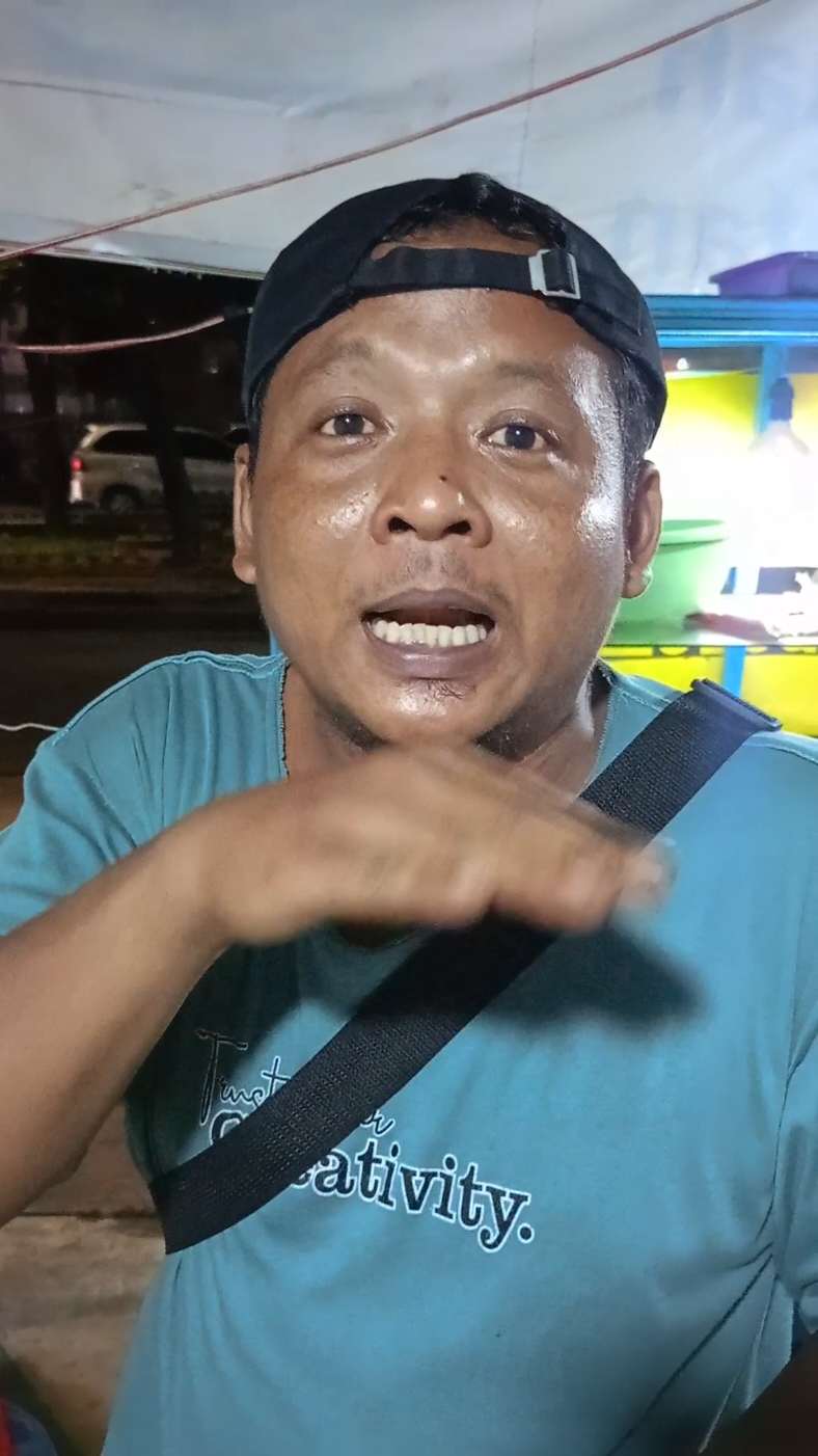 rakyat menegah, rakyat menegah kebawah, pejabat  harga beda kualitas juga beda tetapi satu jua 😅😅