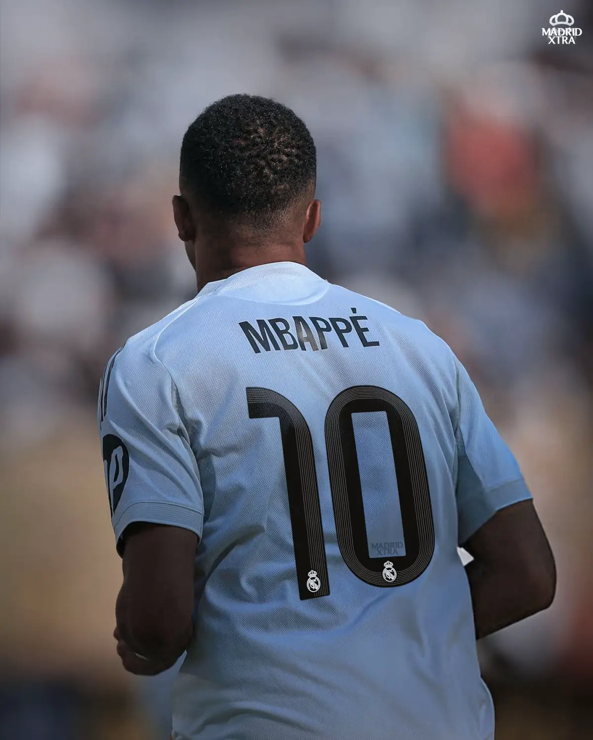 ‼️🇫🇷 Thousands of Real Madrid fans lined up at the official club stores to buy the new Kylian Mbappé #10 shirt.  #realmadrid #mbappe #fyp 