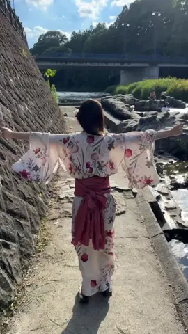 日差し強すぎて浴衣が透過の呼吸してレントゲンになってる #鬼滅影響されてる界隈 #いまだに文末に呼吸つければいいと思ってる 