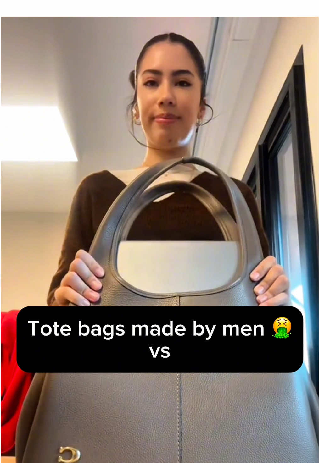 It literally fits everything! I wish I had this sooner 😩   #totebag #handbag #workbag #lunchbag #girlboss 