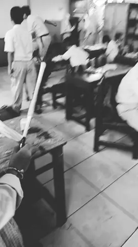 haii guysss🙌 kaliann gimana kabar nyaa???, kaloo bolee jujurr akuu kangenn bangett samaa kaliann, akuu tauu kitaa haruss mengejarr citaa' kitaa, tapii akuu benerr' kangenn samaa kaliann, akuu kangenn kitaa ketawa barengg kangenn jamm koss, kangenn di ceramahinn buu pipitt, pakk jonoo bu ekaa, pak samm, bu rully😃 kaloo bolee, akuu pengenn dii kelass 6a ajaa😕😕, tapii waktuu teruss berjalannn, kitaa gabisaa stuckk dii situu ajaa sepertii adaa kata pepatahh 