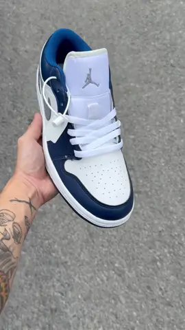 Siêu Phẩm JD1 Xanh Navy, vẫn là một cái gì đó mờ Ê mê. #xuhuong #sneakers #jordan #giaynamnu #viral 