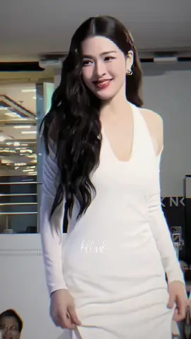 Tình đầu #linglingkwong #หลิงหลิงคอง #fyp #viral #lingorm #xuhuong #หลิงออม 