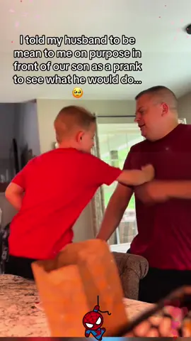 Children are their mothers' protectors🥰🥰#fyp #fypシ #fypage #fypシ゚viral #prank #baby #babytok 