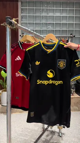 Which one is your favorite? 🤔 Player jersey available instock ✔️ Location: ផ្លូវលំ ជិតម៉ុងឌីយ៉ាល់ St 237 កែង St 202 #fyp #foryou #foryoupage #cambodia #fooball #jersey 