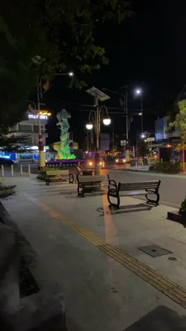Nggo bahan storimu kiw 🤫keluh kesahmu tinggal nang kebumen kiw jal spil 🤫#kebumenistimewa #kebumen #kebumenpride #kebumenngapak #alunalunpancasilakebumen #kebumenberiman #kebumen24jam #kebumeninfo #xybca #foryoupage #tugulawetkebumen 