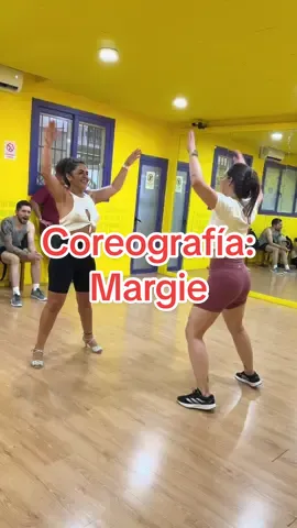 Repasando la coreografía de Margie 🔥 @Alessandra Paradiso #baila #salsacaleña #pasoapaso #bailar #técnica 