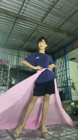 bay bỏng💅🏻💃🏻#catwalk #xh 