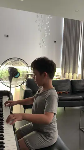 Những ngày hè thong thả 😋 #pianochobe #pianoclassic #pianocodien #piano 