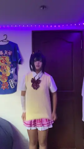 明日なんのコスプレしようかな〜 #小鳥遊六花コスプレ #中学生 #お兄ちゃんの部屋 #お兄ちゃんにバレませんように 