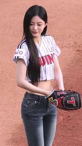 #kpop #illit #minju #fyp 