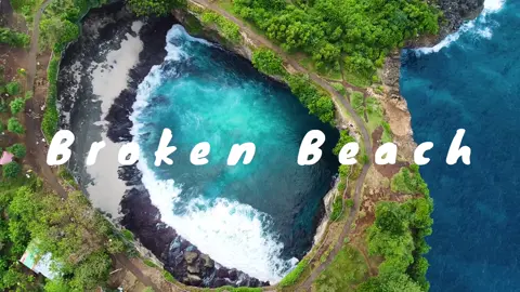 Waves crash, time slows, and cliffs whisper stories — Broken Beach vibes..🌊😍❤️ #foryou #bali #nusapenida #brokenbeach #brokenbeachnusapenida 