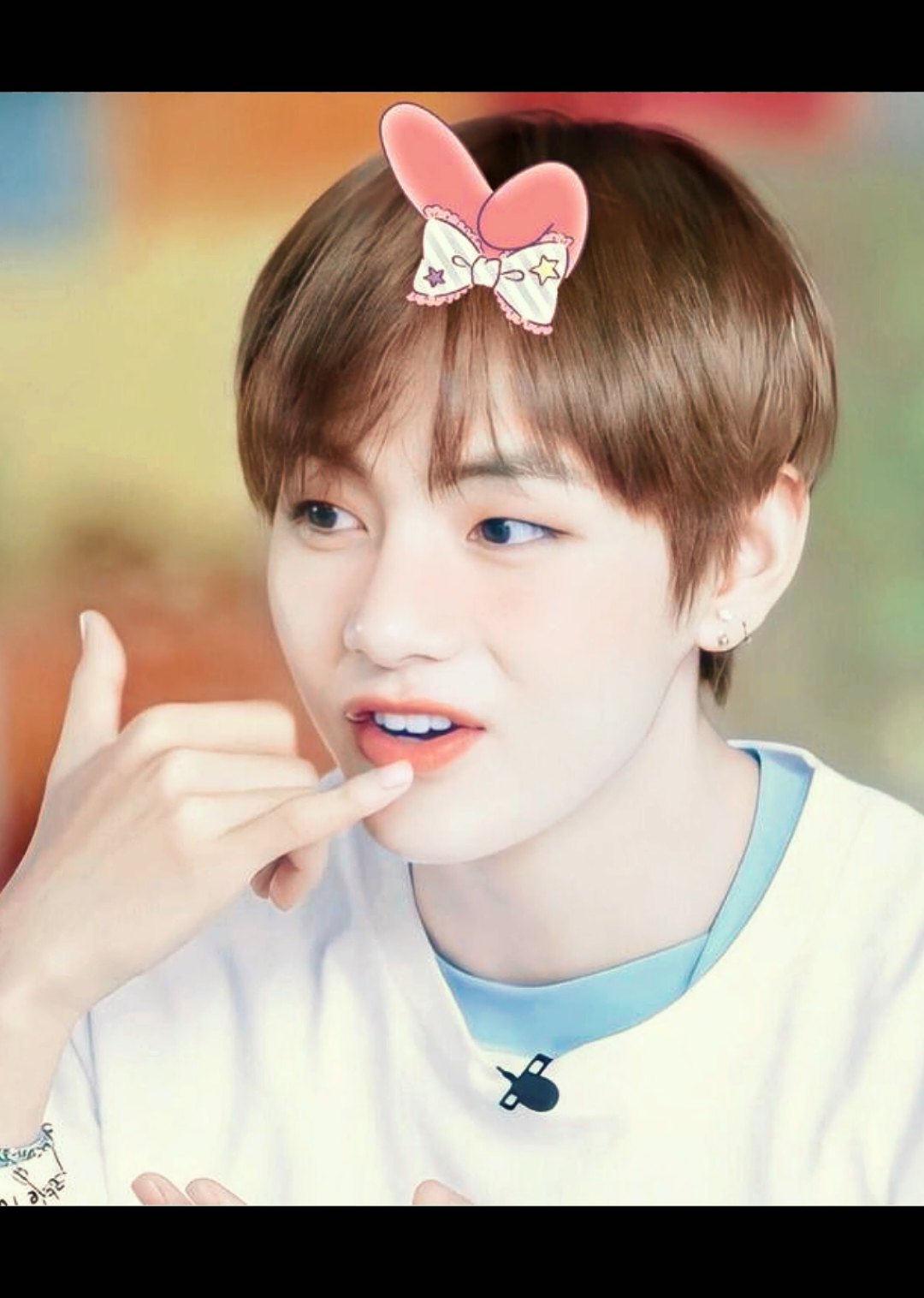 He's so cute 🍓❤️ #CapCut #fypシ゚ #fyp #foryoupage❤️❤️ #v #taehyung #taehyung_bts #viral_video #100kviews #dontunderreviewmyvideo #songvibes #song 