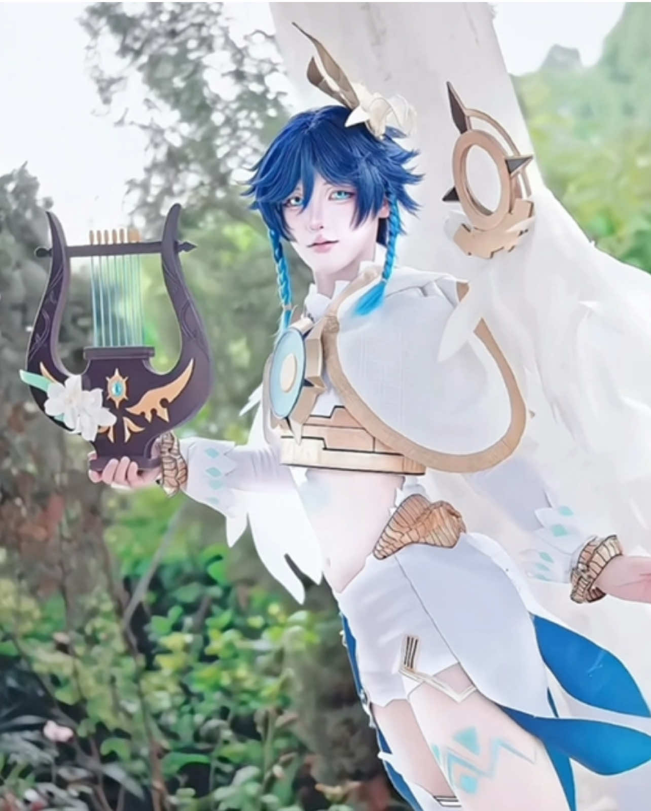 Nay thơ một hô 🩵  #cosplay #inamishi #xh #barbatos #GenshinImpact #CapCut 