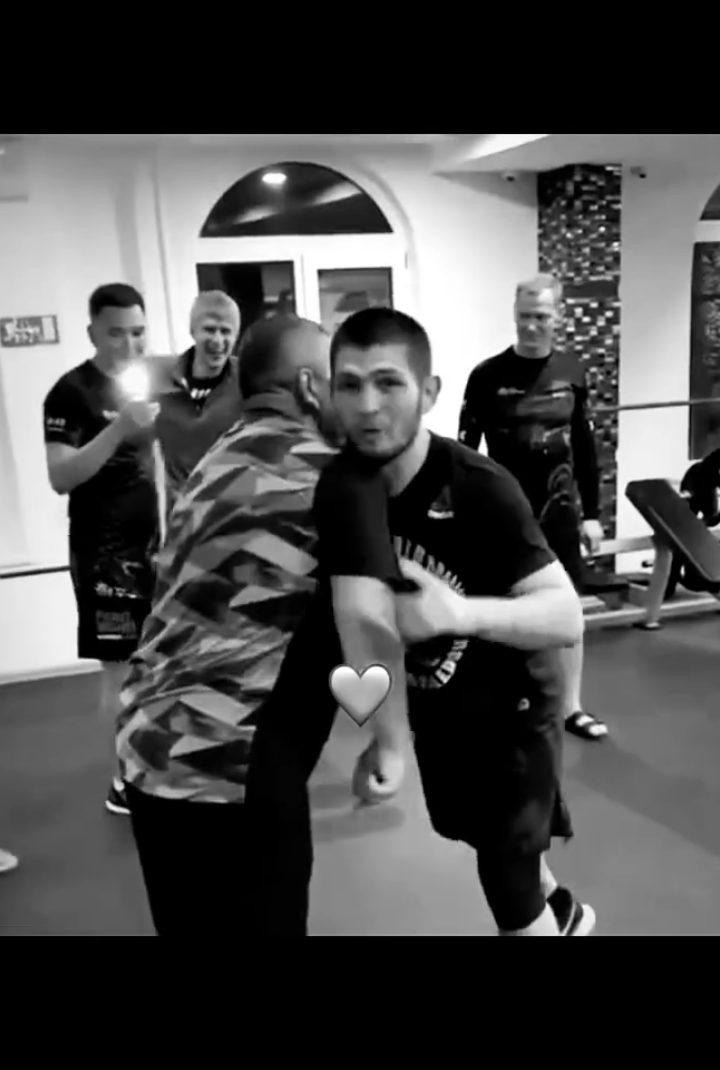 khabib normegomadevo so missed his father death ☠️  #UFC #MMA #khabib🇷🇺  @Khabib Nurmagomedov ☑ @TikTok Indonesia #plzzunfreezemyaccoun😭🙏 #foryoupage❤️❤️❤️foryou💞💞💜viral💕foryou💘💞💜video #growmyaccount✅♥️♥️♥️ 